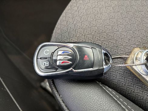 Used 2025 Buick Encore GX Preferred FWD image 21