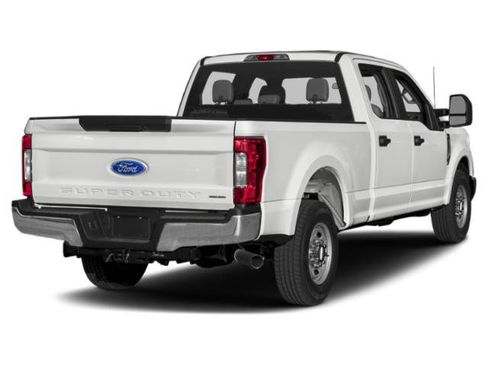 Used 2018 Ford F250 XL w/ STX Appearance Package AWD/4WD image 2