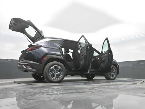 New 2026 Hyundai Tucson Blue SE image 42