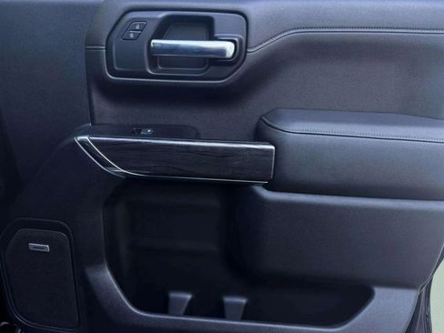 Used 2019 Chevrolet Silverado 1500 LTZ w/ LTZ Plus Package image 8