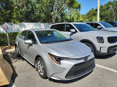 Certified 2026 Toyota Corolla LE FWD image 28