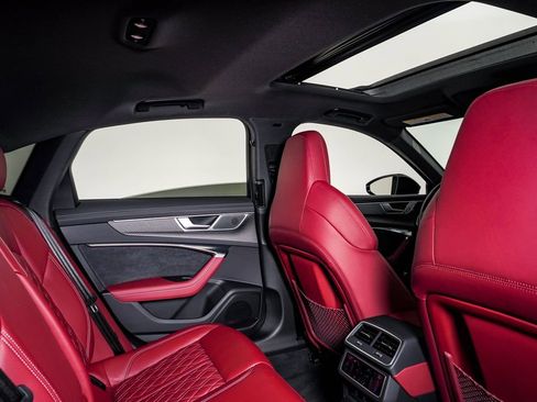 Used 2024 Audi S6 Premium Plus w/ Premium Plus Package image 17