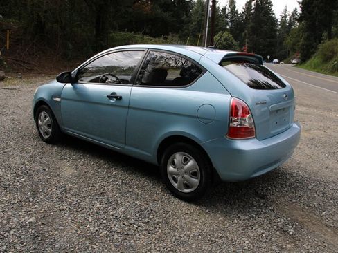 Used 2009 Hyundai Accent GS w/ Popular Equipment Pkg 2 image 4