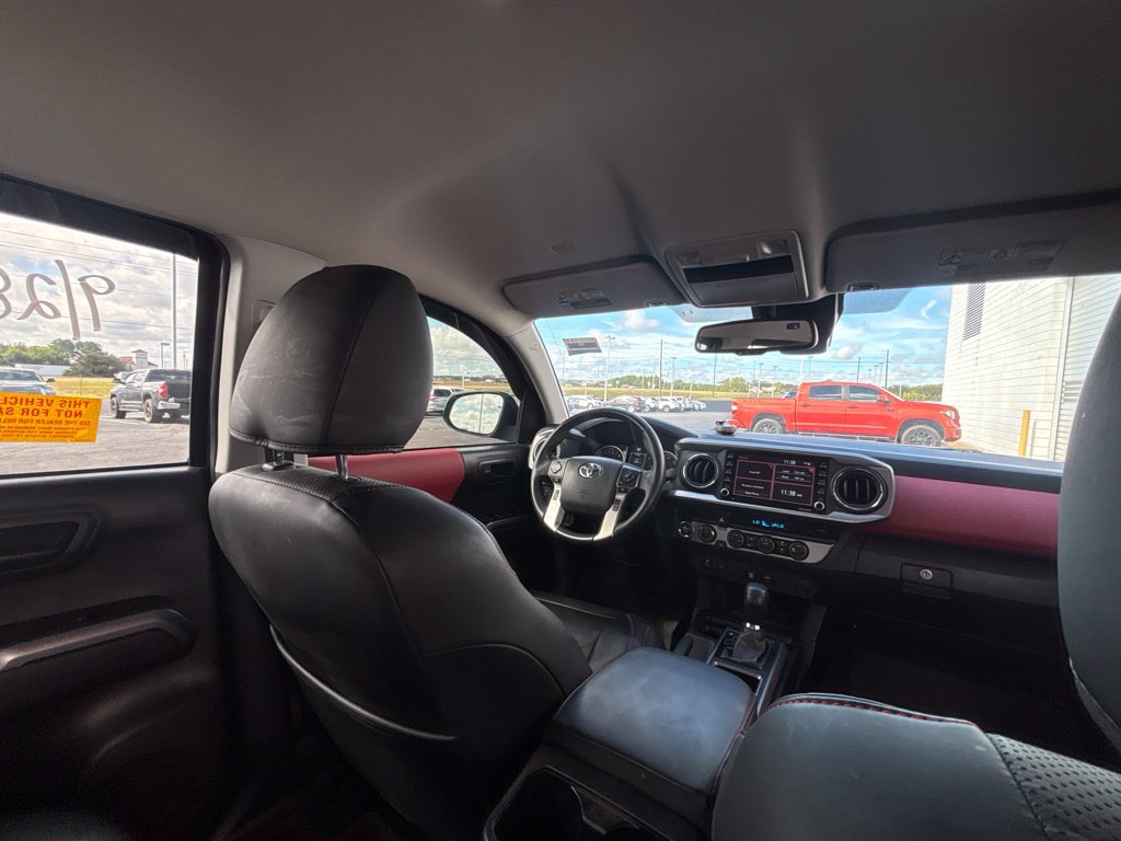 Used 2023 Toyota Tacoma SR5 w/ Technology Package AWD/4WD image 27