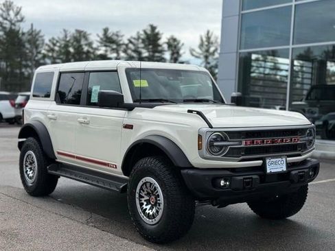 New 2026 Ford Bronco Outer Banks image 1