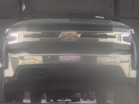 Used 2021 Chevrolet Silverado 1500 LT w/ Fleet Comfort Package AWD/4WD image 3