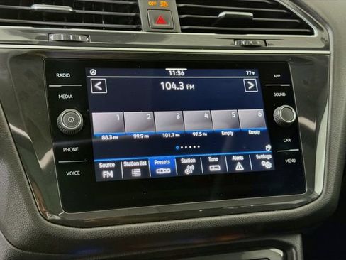 Used 2023 Volkswagen Tiguan SE FWD image 15