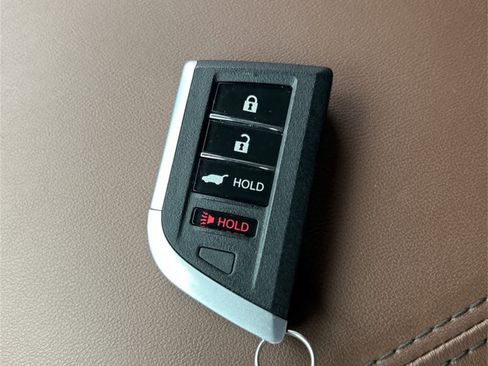 Used 2024 Acura MDX SH-AWD w/ Technology Package image 28