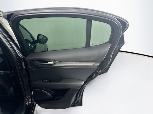 Used 2022 Alfa Romeo Stelvio Ti image 33