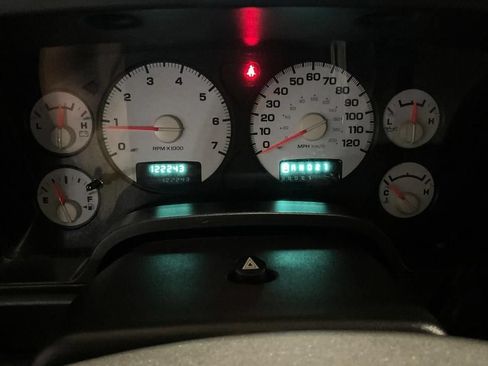 Used 2005 Dodge Ram 1500 Truck SLT w/ Light Group RWD image 6