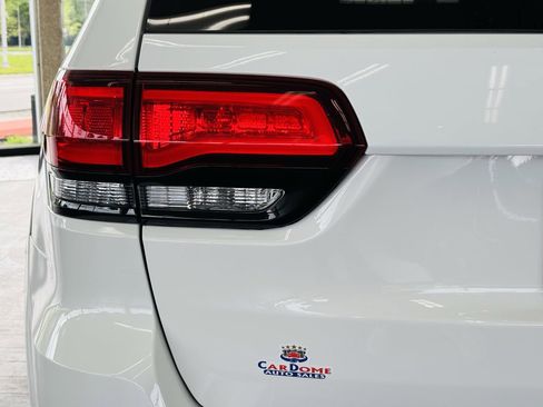 Used 2018 Jeep Grand Cherokee Trackhawk AWD/4WD image 10