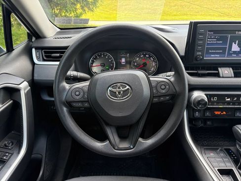 Used 2019 Toyota RAV4 XLE w/ Convenience Package AWD/4WD image 15