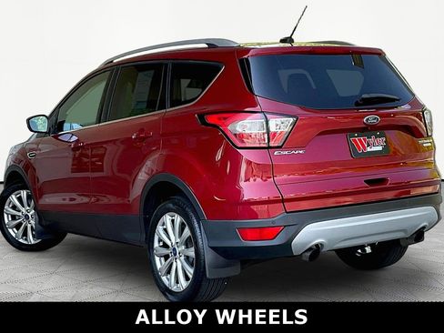 Used 2017 Ford Escape Titanium FWD image 4