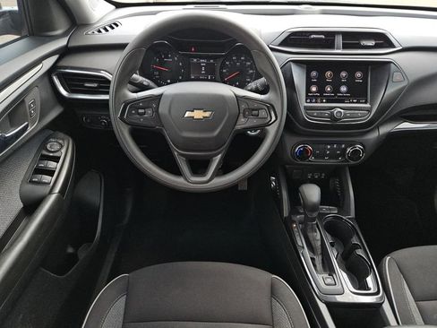 Used 2023 Chevrolet TrailBlazer LT image 4