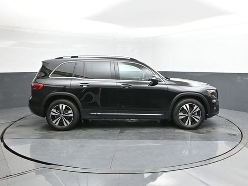 New 2025 Mercedes-Benz GLB 250 image 26