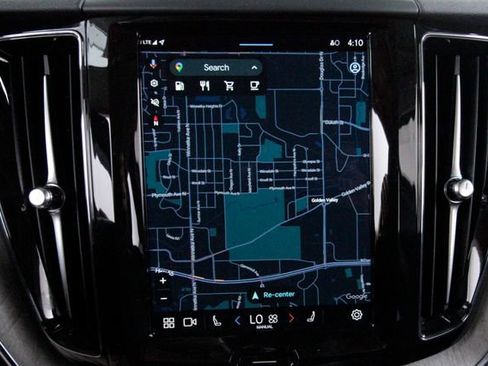 Certified 2025 Volvo XC60 B5 Plus AWD/4WD image 20
