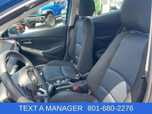 Used 2019 Toyota Yaris LE FWD image 14