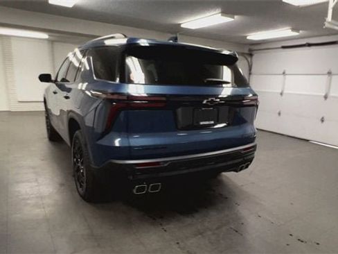 New 2025 Chevrolet Traverse LT w/ Enhanced Driving Package image 7
