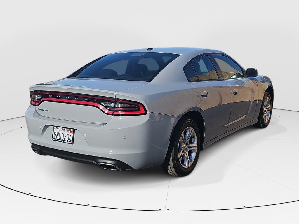 Used 2021 Dodge Charger SXT w/ Leather Interior Group RWD image 3
