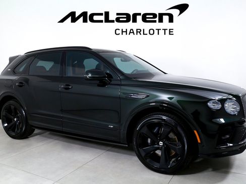 Used 2021 Bentley Bentayga w/ First Edition Specification AWD/4WD image 2