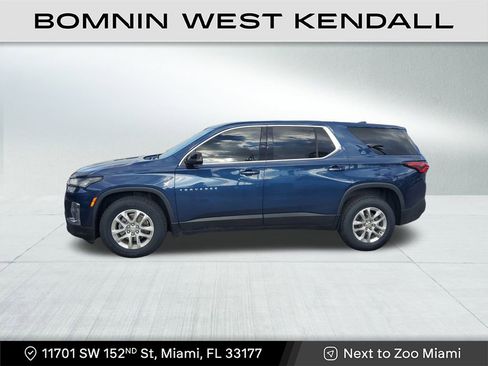 Used 2022 Chevrolet Traverse LS image 4