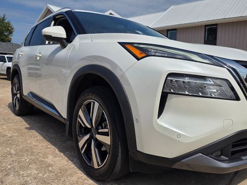 Used 2022 Nissan Rogue SL w/ SL Premium Package image 27