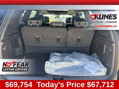 New 2026 GMC Acadia Denali Ultimate w/ LPO, Floor Liner Package AWD/4WD image 50