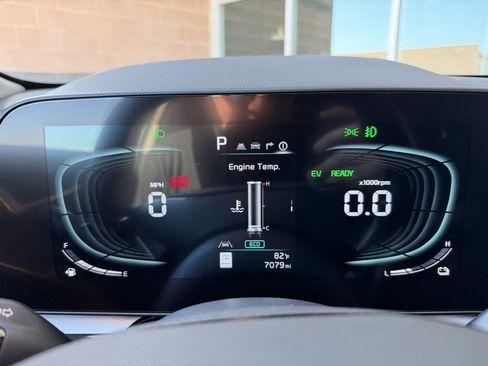 Used 2023 Kia Niro EX Touring image 20