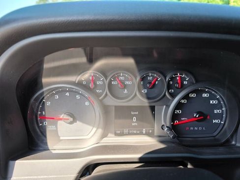 Used 2021 Chevrolet Silverado 1500 Custom Trail Boss w/ LPO, Dark Essentials Package AWD/4WD image 5