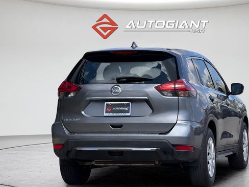 Used 2019 Nissan Rogue S FWD image 11
