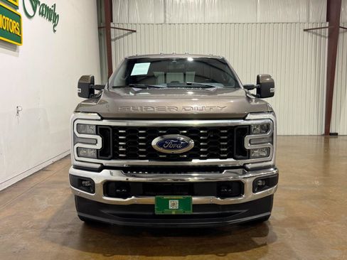 Used 2023 Ford F350 Lariat w/ Lariat Ultimate Package AWD/4WD image 2