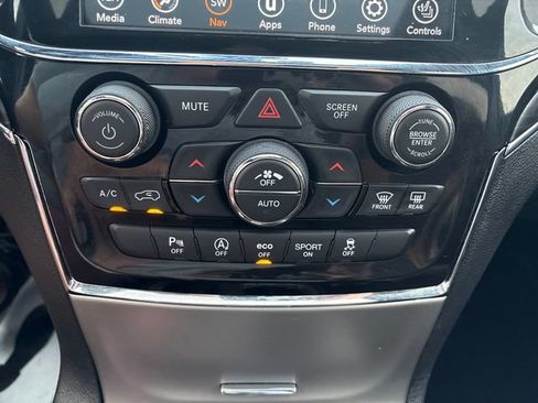 Used 2021 Jeep Grand Cherokee Limited AWD/4WD image 18