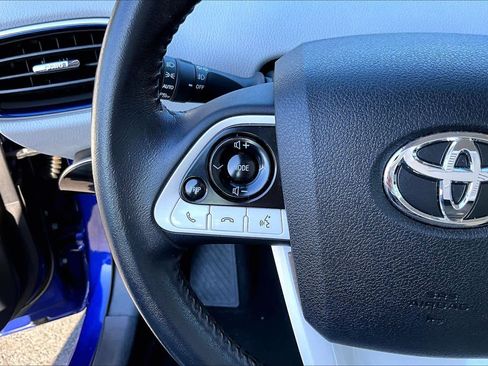 Used 2016 Toyota Prius Three Touring image 21