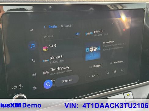 Used 2026 Toyota Camry LE w/ Convenience Package image 28