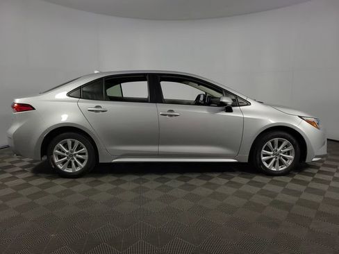 Used 2024 Toyota Corolla LE w/ LE Convenience Package image 10