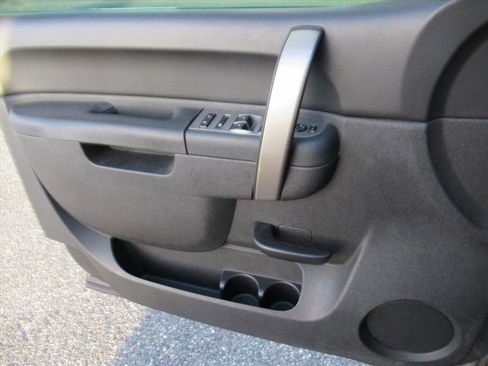 Used 2013 Chevrolet Silverado 1500 LT image 25