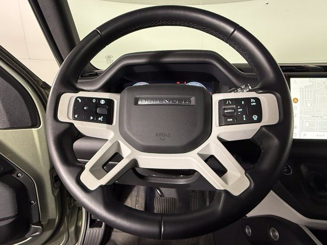 Certified 2025 Land Rover Defender 110 X-Dynamic SE AWD/4WD image 29