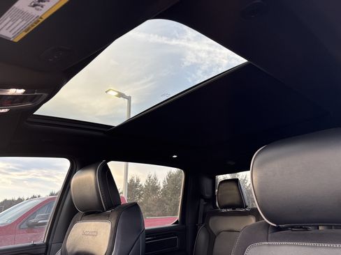 Used 2022 RAM 1500 Laramie image 19