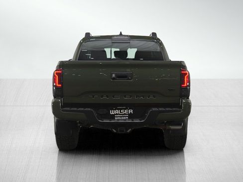 Used 2021 Toyota Tacoma SR5 w/ Trail Edition image 4