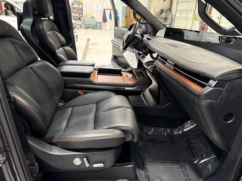 Used 2025 Lincoln Navigator Black Label AWD/4WD image 20