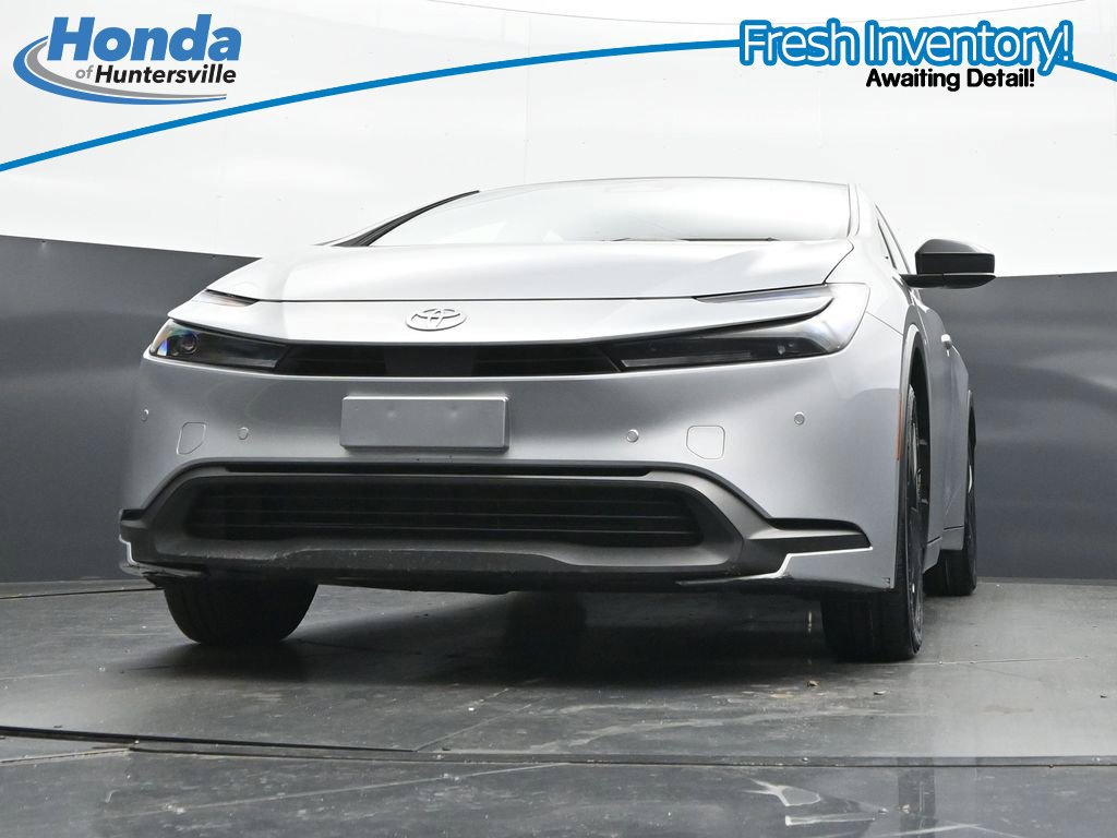 Used 2025 Toyota Prius LE FWD image 28