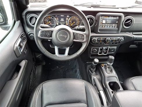 Used 2018 Jeep Wrangler Unlimited Sahara w/ Cold Weather Group image 12