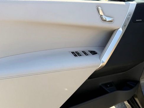 Used 2026 BMW iX xDrive45 image 17