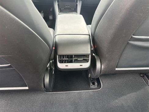 Used 2018 Tesla Model 3 Mid Range image 21