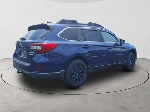 Used 2017 Subaru Outback 2.5i Limited AWD/4WD image 5