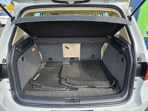 Used 2017 Volkswagen Tiguan S image 10