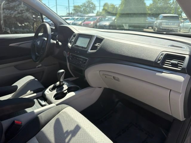 Used 2017 Honda Ridgeline RTS image 25
