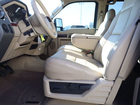 Used 2010 Ford F250 Lariat AWD/4WD image 11