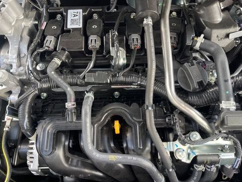 Certified 2025 Nissan Kicks SR FWD image 20