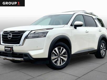 Used 2024 Nissan Pathfinder SL